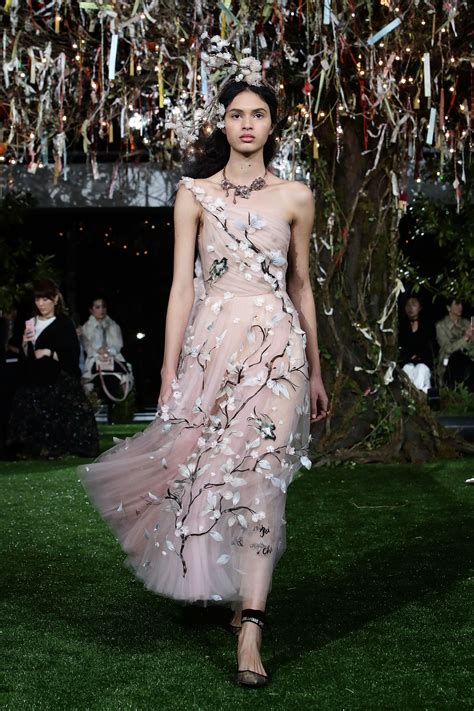 Dior haute couture fashion